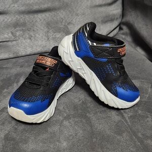 Skechers Black and Blue Sneakers with Breathable Mesh and Supportive Heel